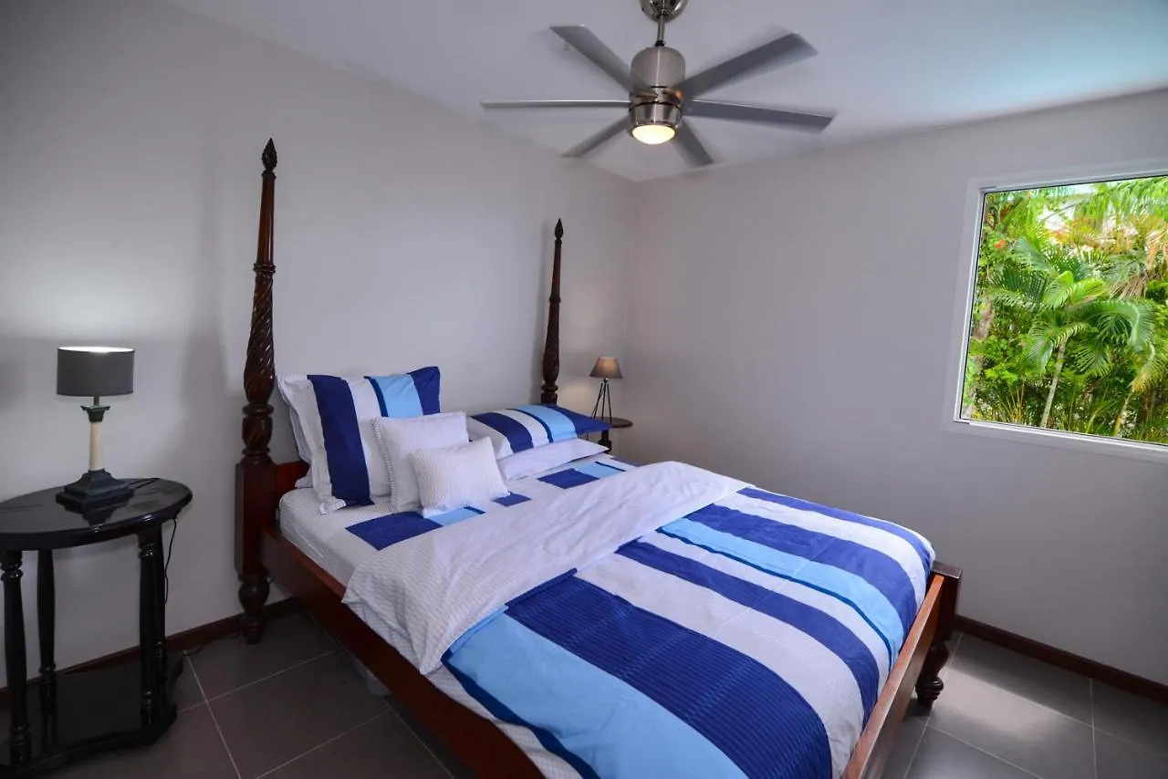 Alyzes Diamant Apartment Le Diamant